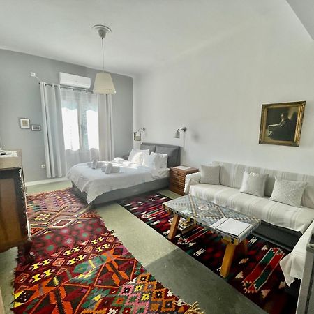 A Litte Taste Of Home Guest House Athene Buitenkant foto