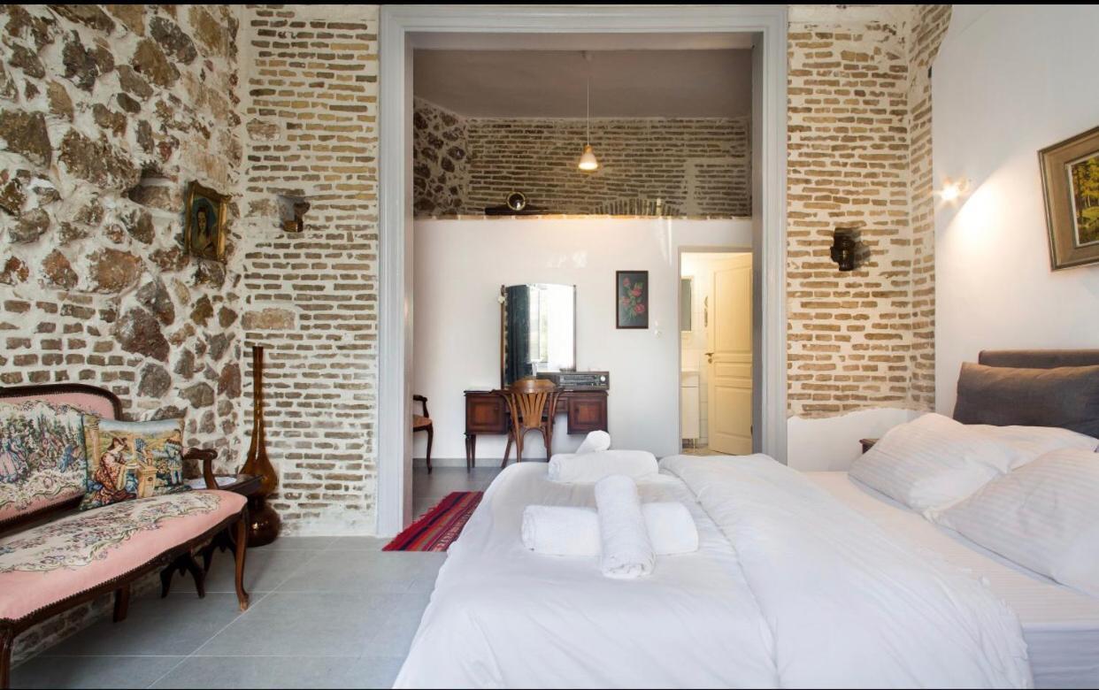 A Litte Taste Of Home Guest House Athene Buitenkant foto