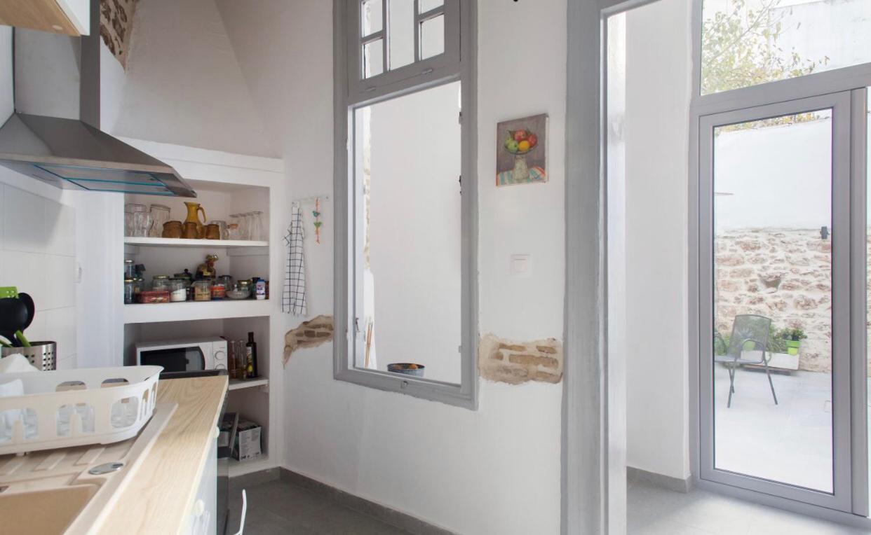 A Litte Taste Of Home Guest House Athene Buitenkant foto
