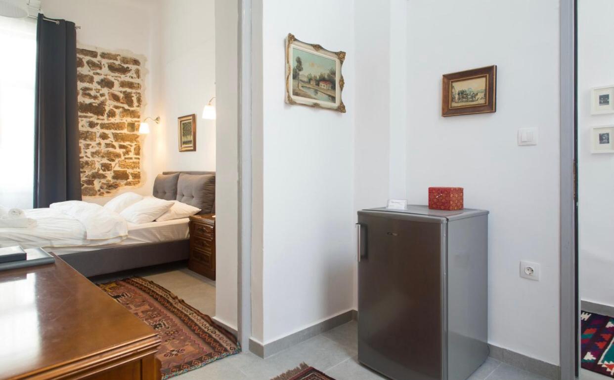 A Litte Taste Of Home Guest House Athene Buitenkant foto