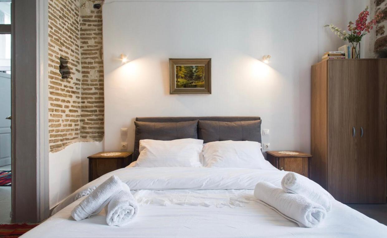 A Litte Taste Of Home Guest House Athene Buitenkant foto