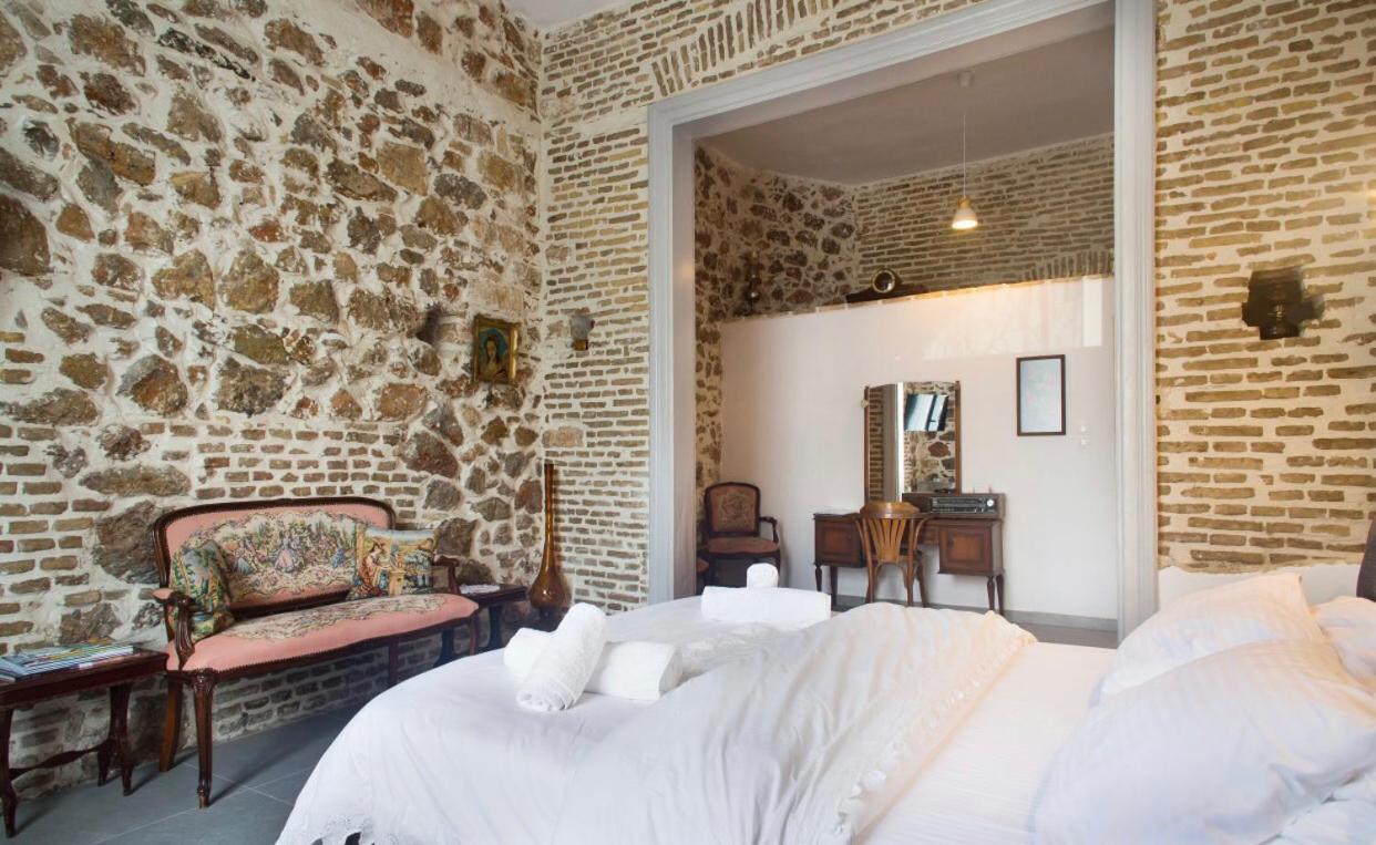 A Litte Taste Of Home Guest House Athene Buitenkant foto