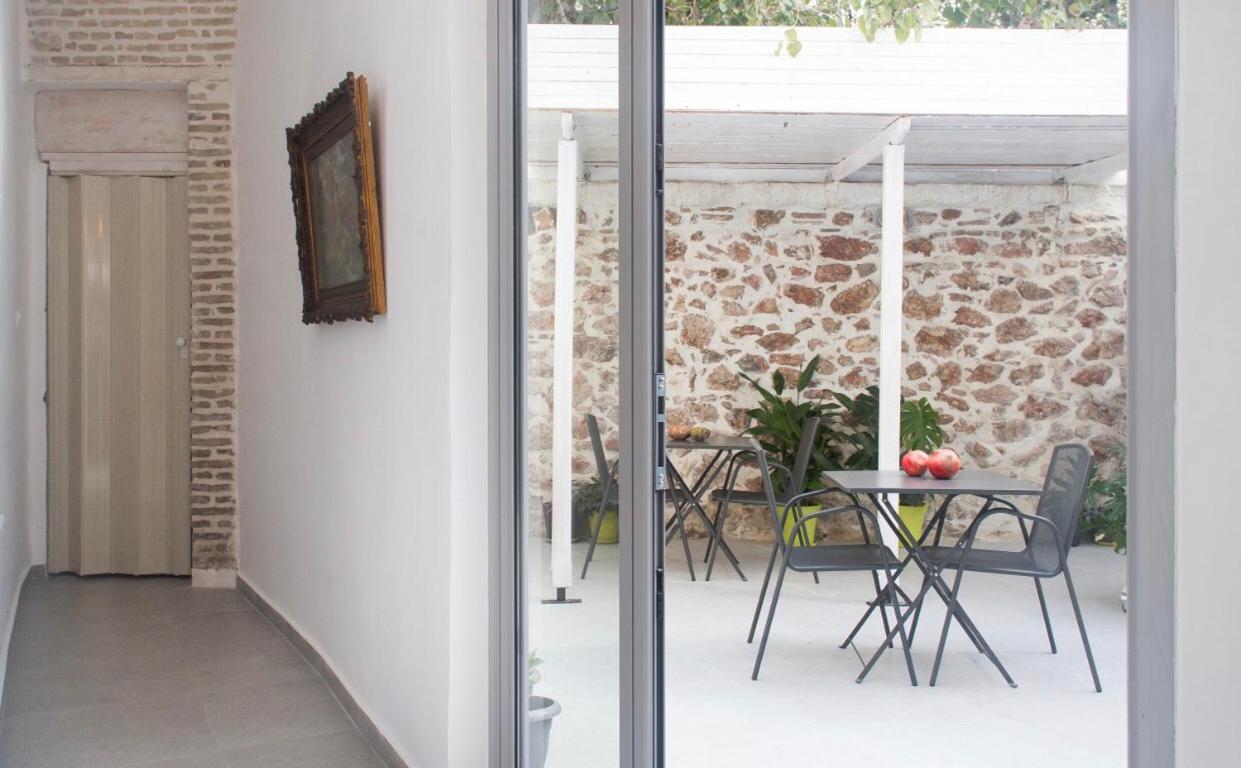 A Litte Taste Of Home Guest House Athene Buitenkant foto