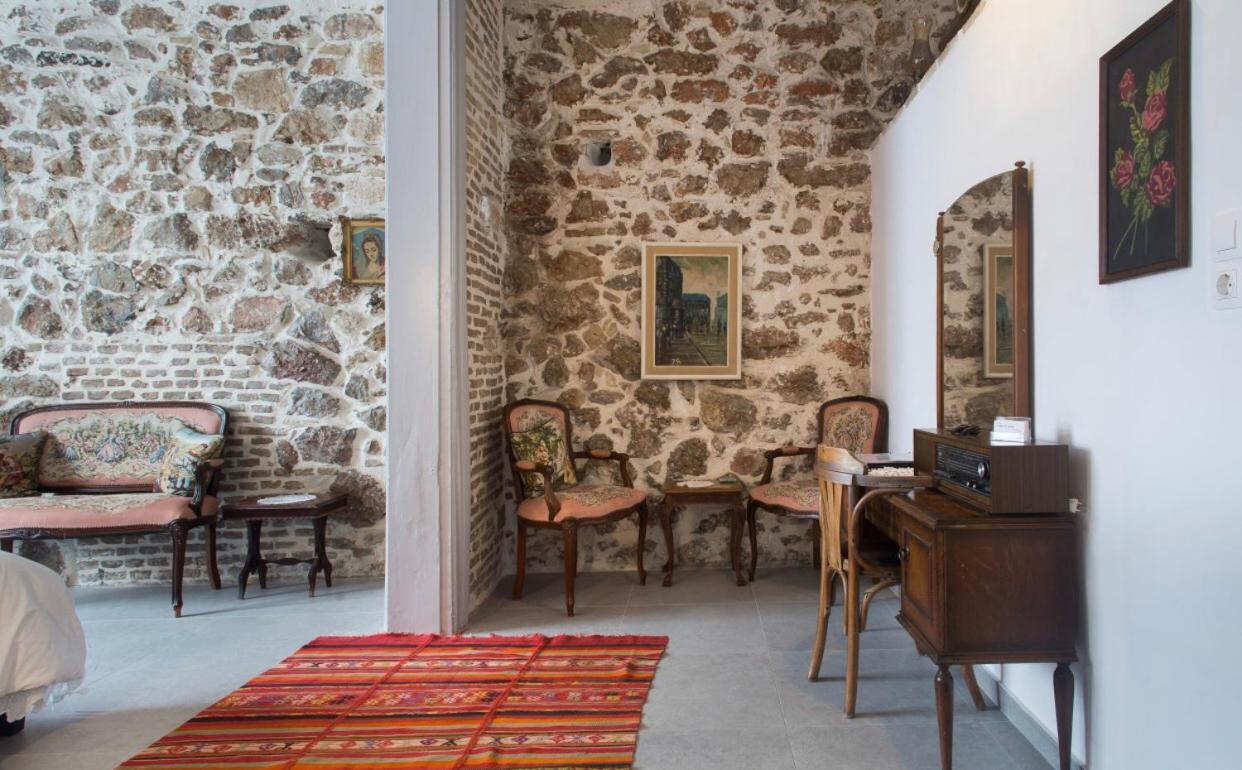 A Litte Taste Of Home Guest House Athene Buitenkant foto