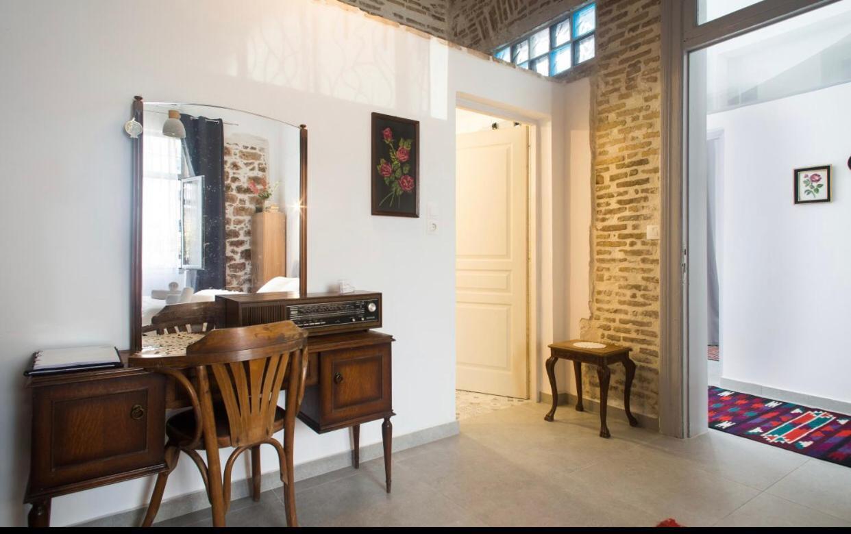 A Litte Taste Of Home Guest House Athene Buitenkant foto
